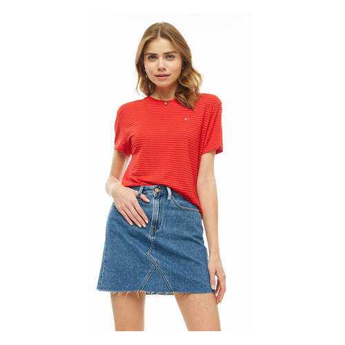 Футболка женская Tommy Jeans DW0DW06904 667 красная XS в Pull and Bear